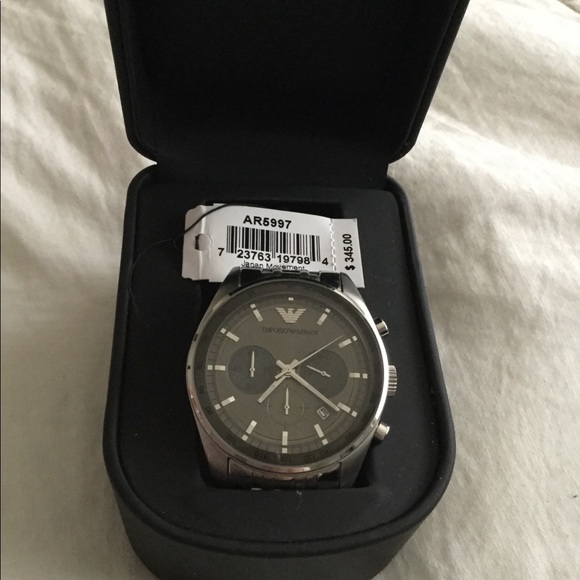 Watch - Picture 1 of 2